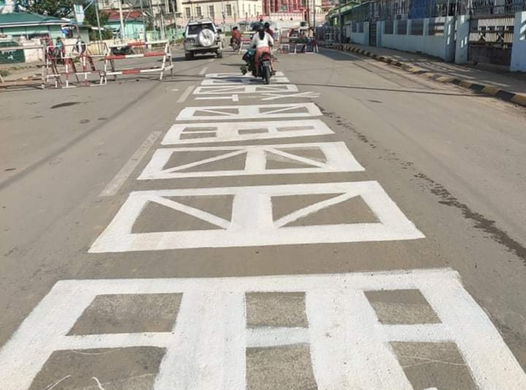 One of the previous SAC's road barricades set up by soldiers in Hakha town (Photo: CG)