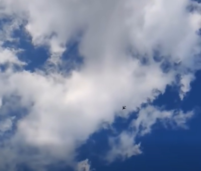 An SSPC military jet fighter flying over Mindat township on 7 February 2026 (Photo: Facebook/Hkl_Mindat)