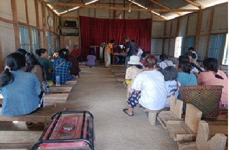 A gathering of Myanmar refugees in Lawngtlai area (Photo: ZCH)