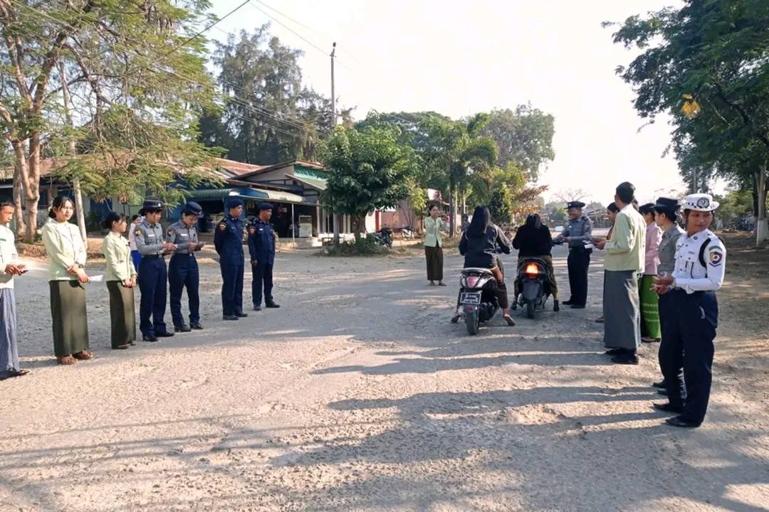 A previous photo showing SSPC inspection team members checking vehicles in Gangaw town (Photo: Facebook/YawAlinnTan)