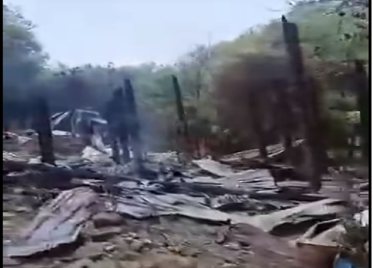Some civilian houses that were burnt down by SSPC soldiers in Htinchaung of Mindat township (Photo: Facebook/Hkl Mindat)