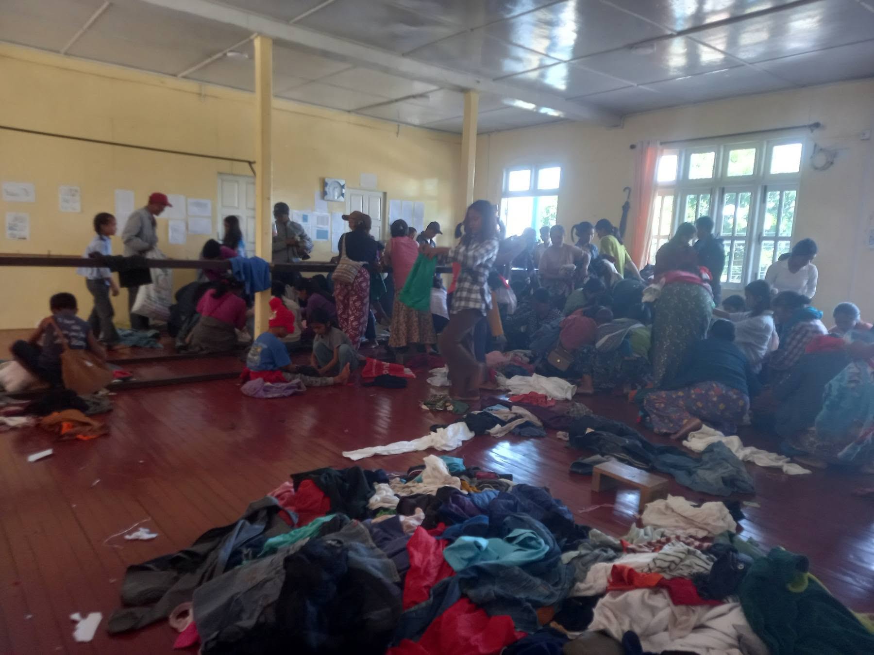 IDPs currently staying in Hakha town were given free clothes, organized by Hakha Township Public Healthcare & IDPs Management Committee (Photo: Facebook/Hakha Township Public Healthcare & IDPs Management Committee)