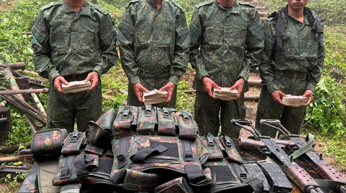This image shows four SSPC soldiers who defected while stationed in Taingen village, Tedim township, Chin State (Reedited photo: Facebook/CDF Civic Defense Militia -CDM -Siyin)
