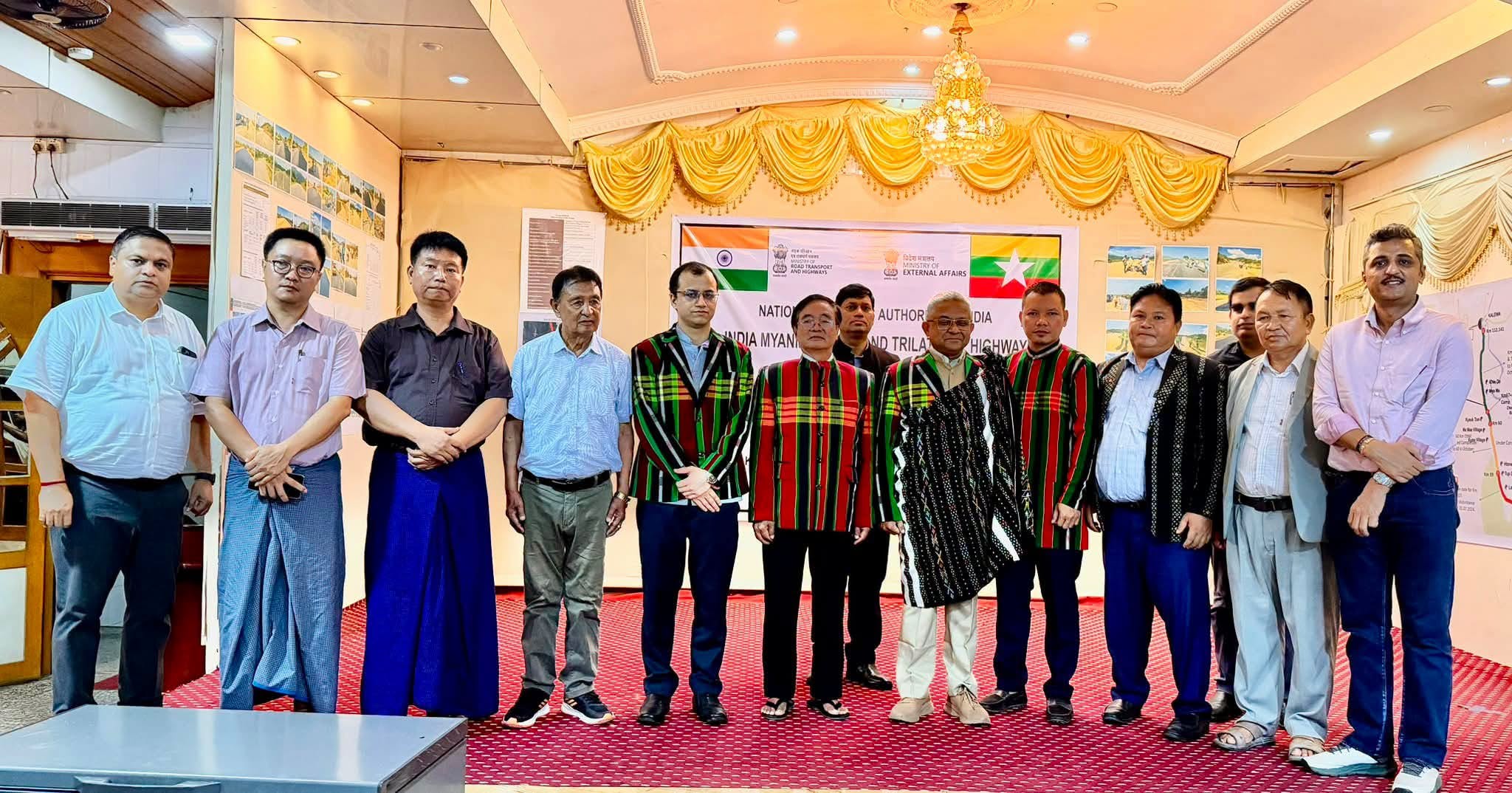 Indian Ambassador to Myanmar Abhay Thakur poses for a group photograph with representatives from the Falam and Tedim areas in Kalay, Sagaing Region (Photo: Facebook/The Rihli Voice)